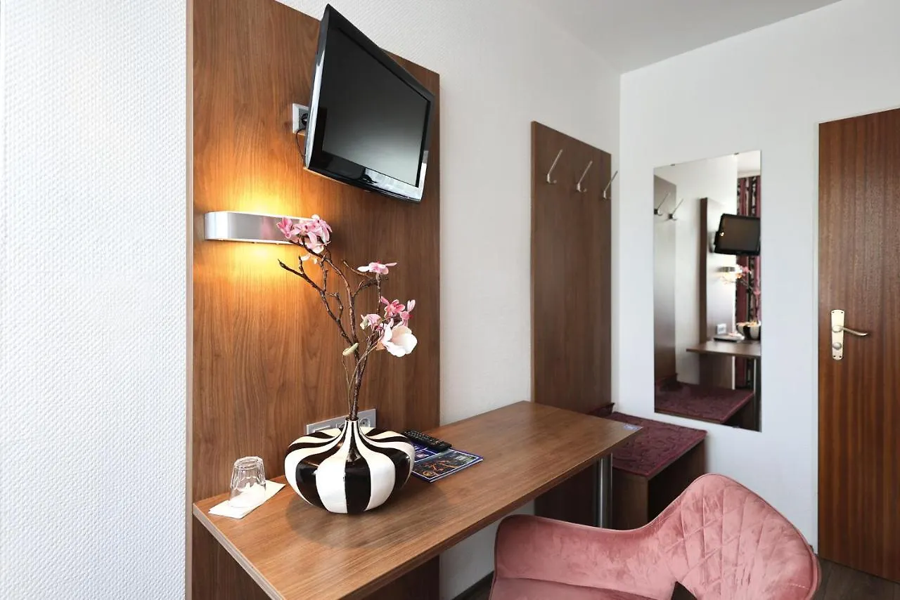 ***  Hotel Am Zoo Frankfurt am Main Germany
