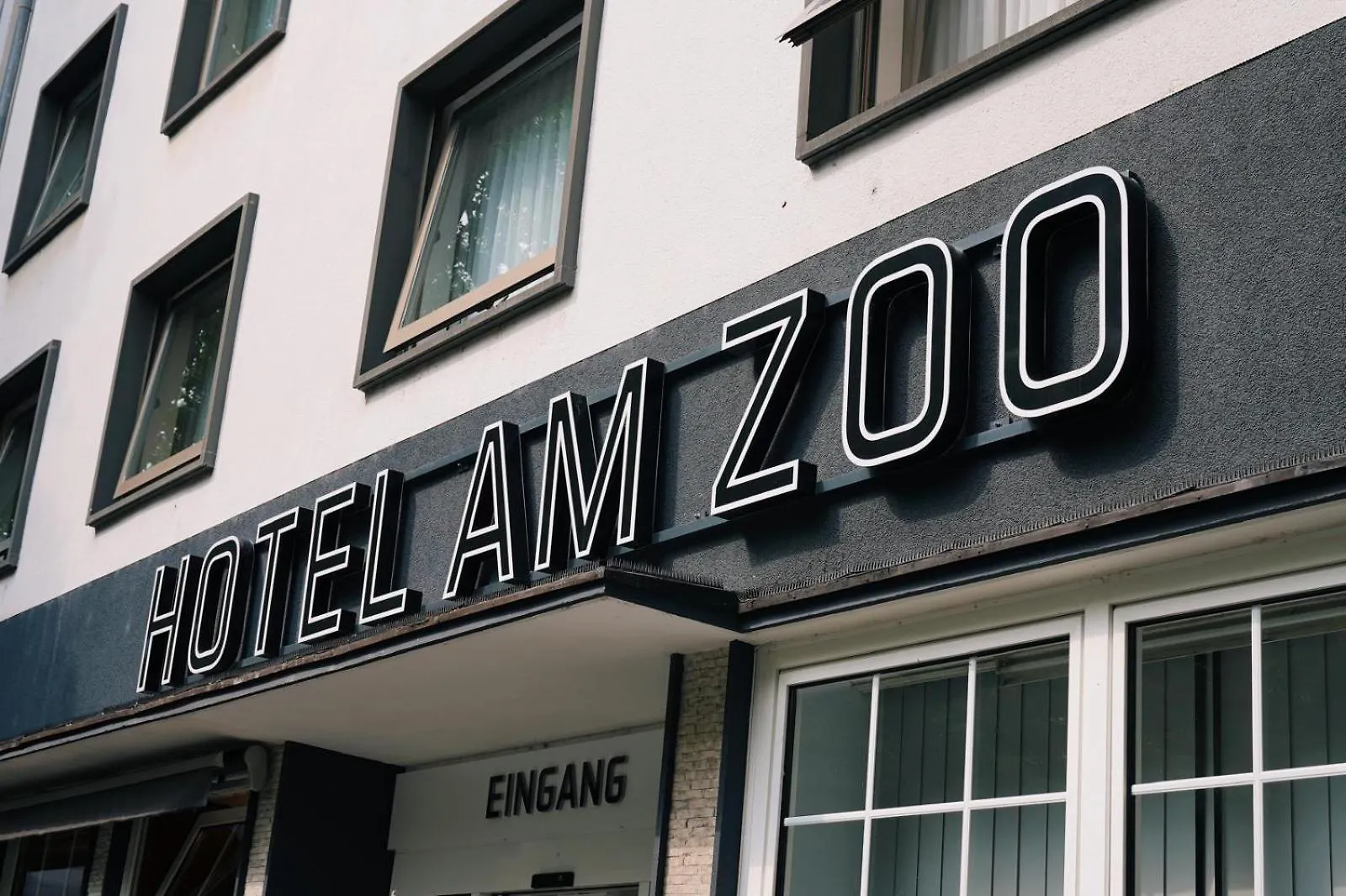 Hotel Am Zoo contacts
